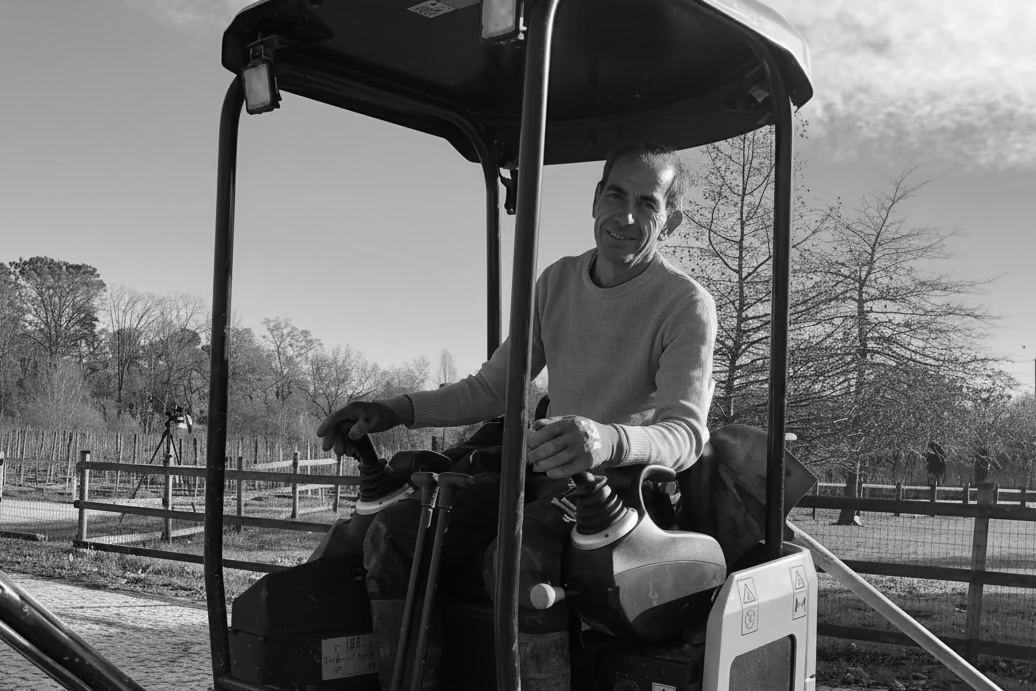 Dursun bei der Arbeit im Park